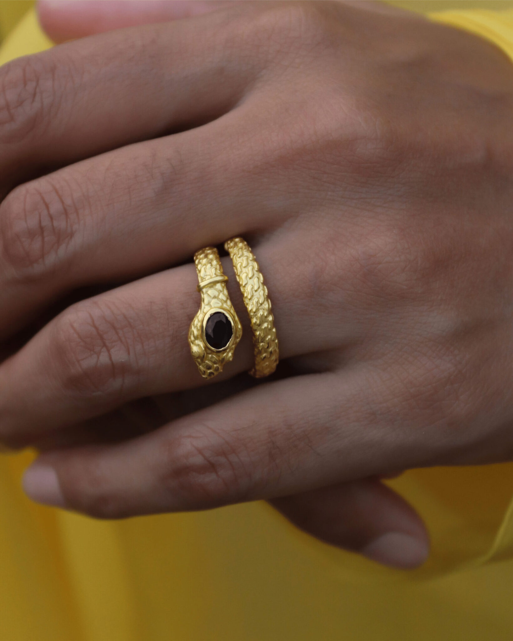 Handmade Lord Shiva Emerald Ring – Hirapanna Jewellers